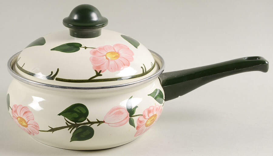 Wild Rose (Pink Flowers) 1.5 Quart Covered Metal Saucepan by Villeroy & Boch-1