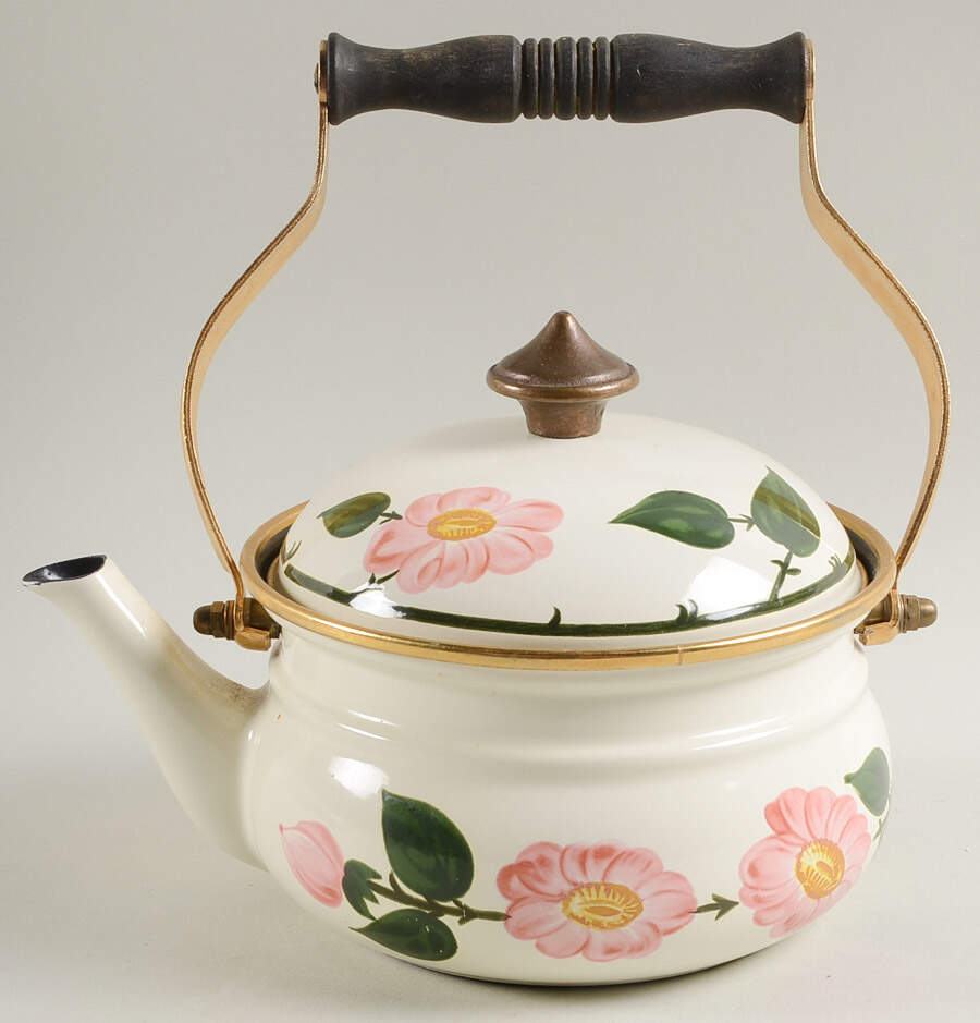 Wild Rose (Pink Flowers) Metal Kettle & Lid by Villeroy & Boch-1