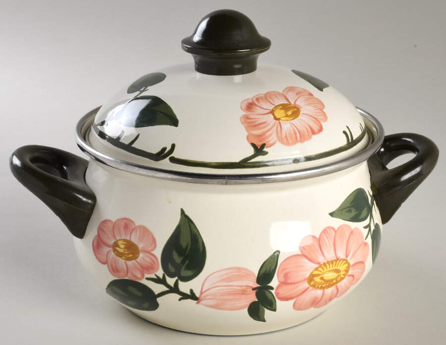 Wild Rose (Pink Flowers) 2 Quart Metal Covered Casserole by Villeroy & Boch-1