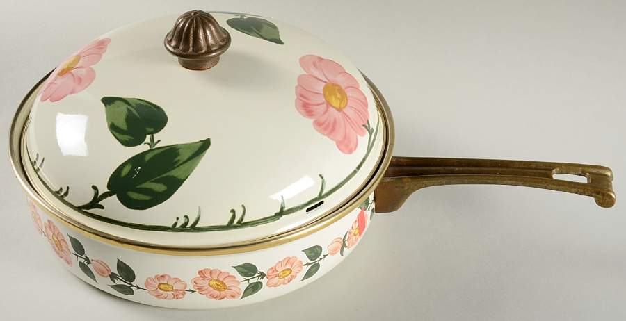 Wild Rose (Pink Flowers) 10" Metal Skillet & Lid by Villeroy & Boch-1