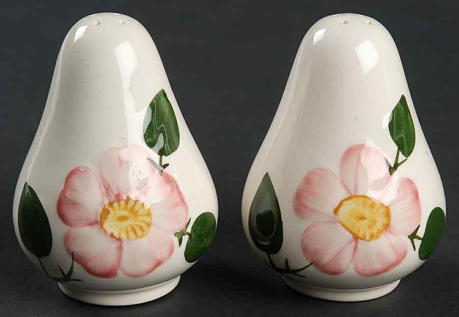 Wild Rose (Pink Flowers) Salt & Pepper Set by Villeroy & Boch-1