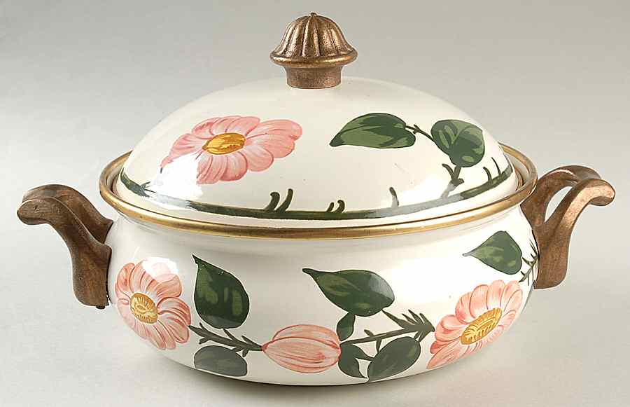 Wild Rose (Pink Flowers) 2.25 Quart Metal Covered Casserole by Villeroy & Boch-1
