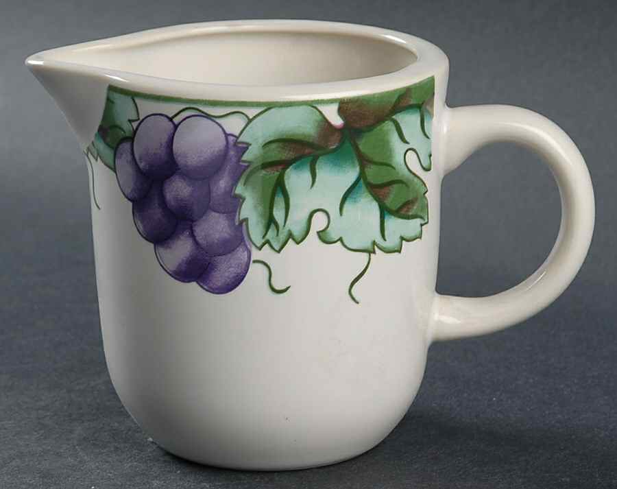 Chateau Creamer by Vitromaster-1