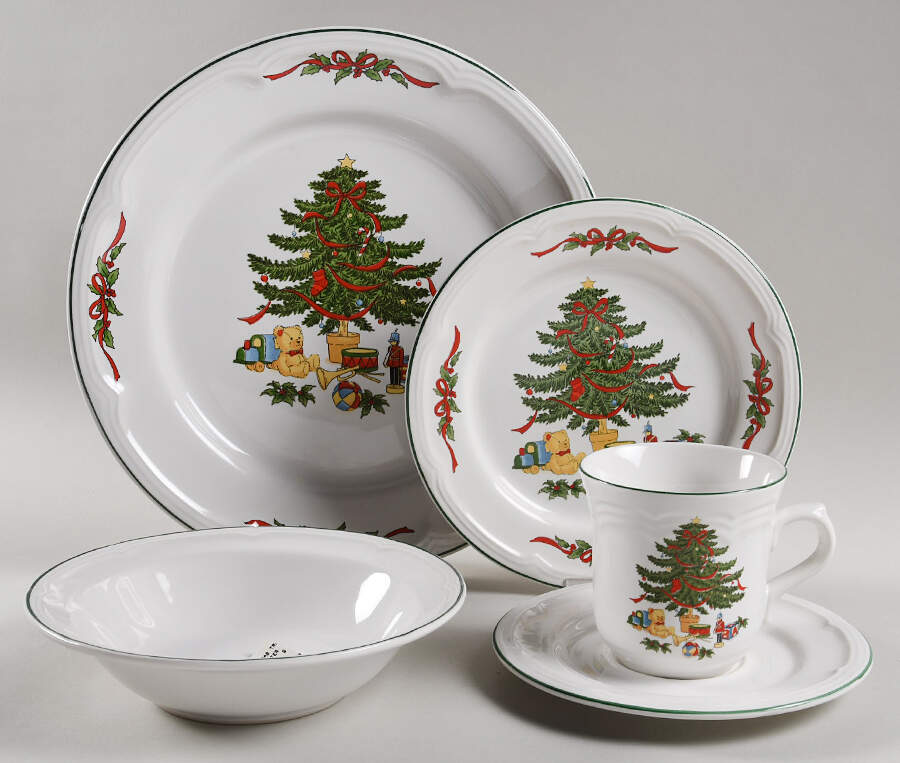 Christmas Tree 5 Piece Place Setting by Vitromaster-1