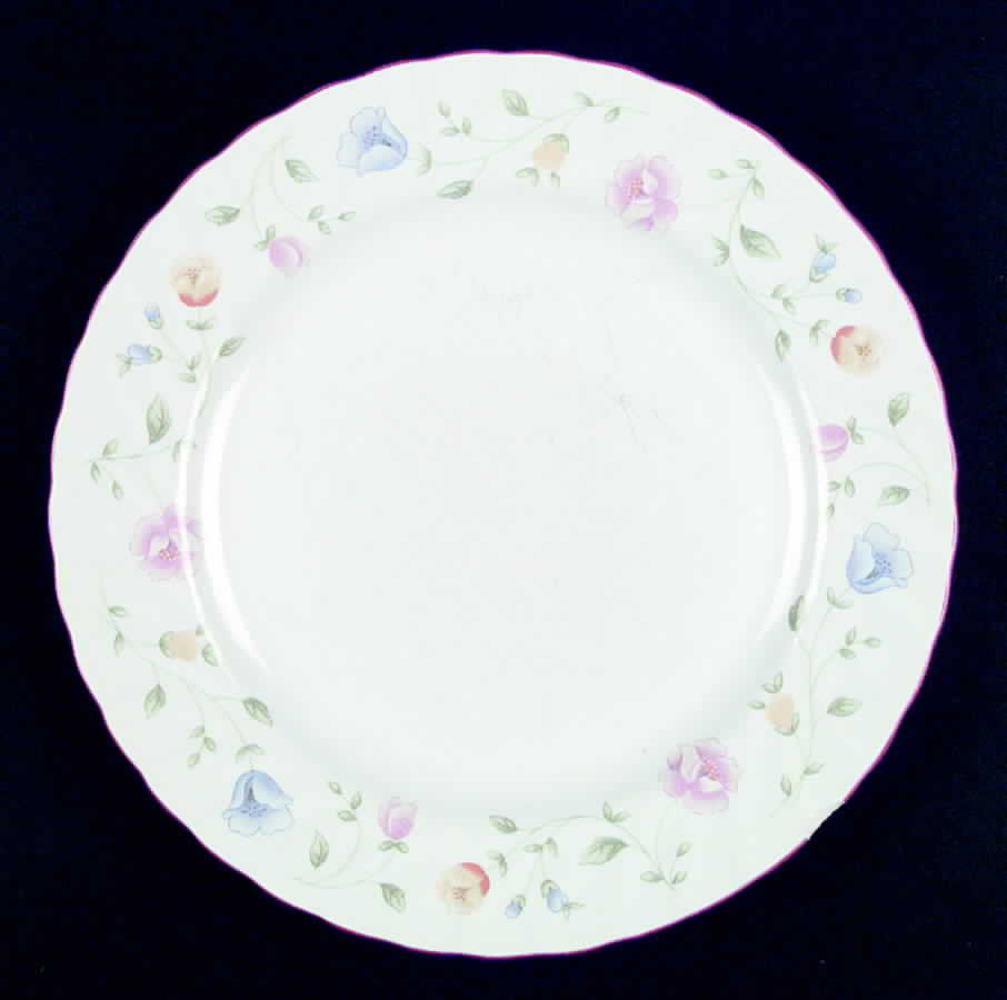 Elegance Dinner Plate by Vitromaster-1
