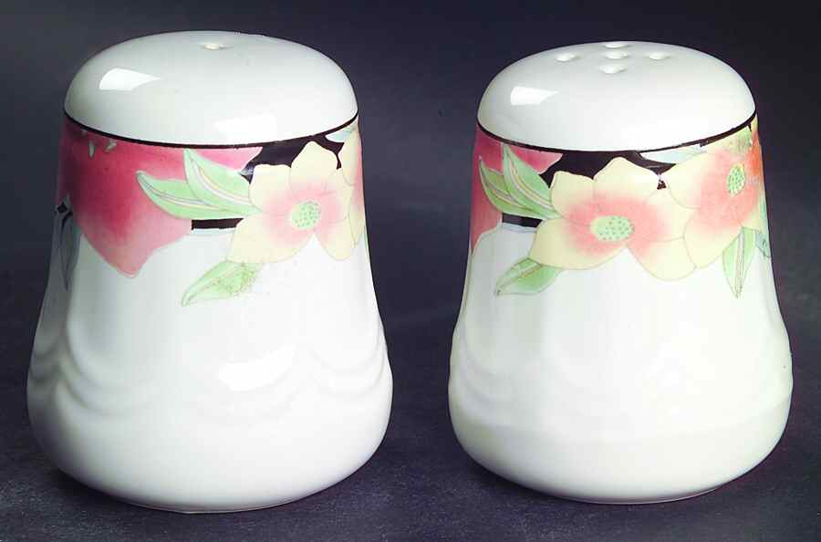 Hana Salt & Pepper Set by Vitromaster-1