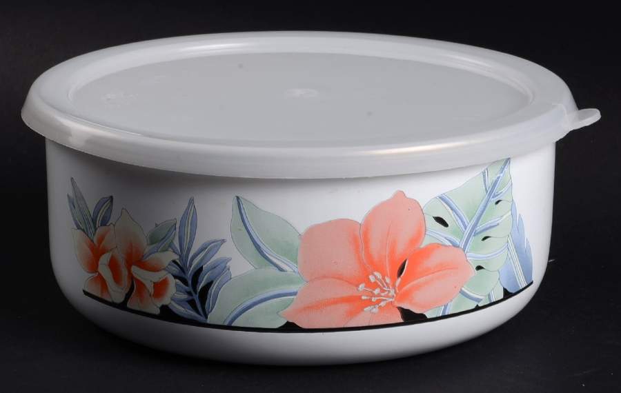 Hana 71/4" Metal Bowl W/Plastic Lid by Vitromaster-1