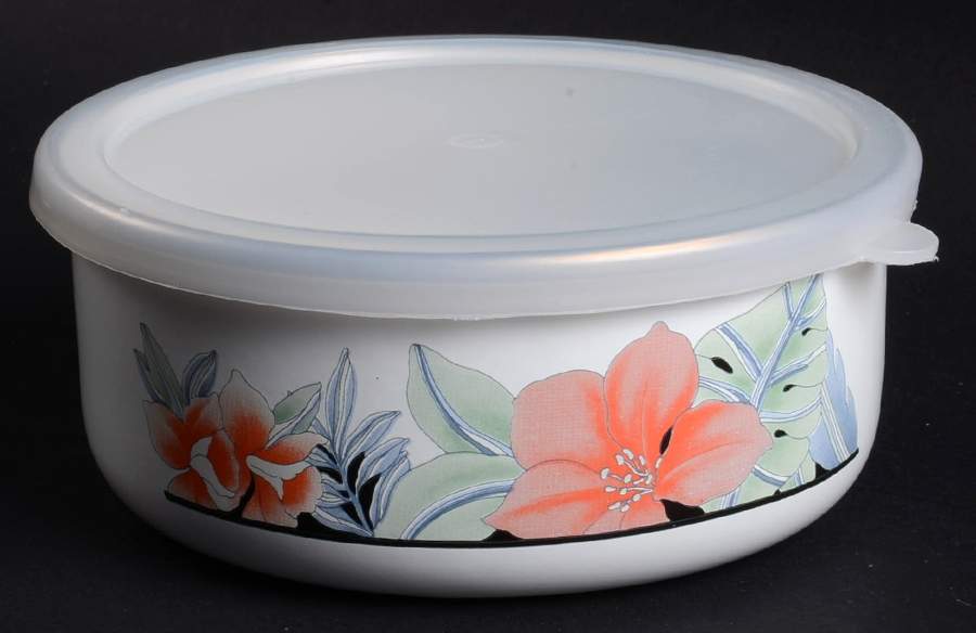 Hana 5 3/4" Metal Bowl & Plastic Lid by Vitromaster-1
