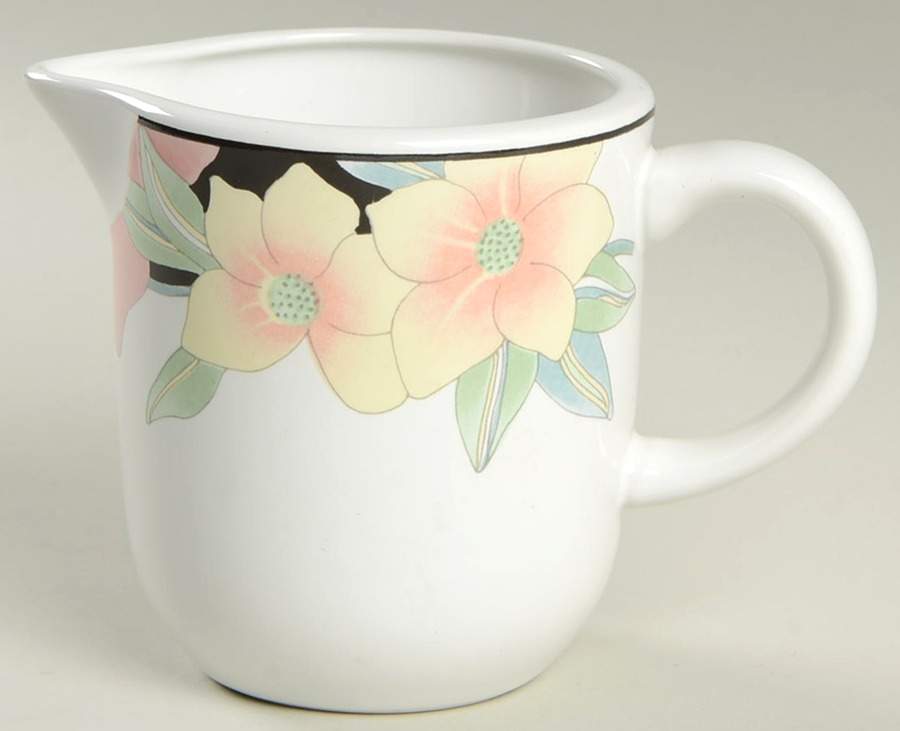 Hana Creamer by Vitromaster-1