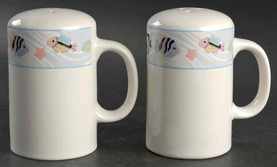 Sea Side Oversized Salt & Pepper Set by Vitromaster-1
