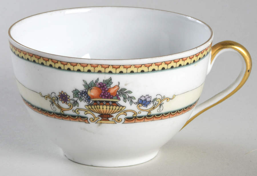 Admiral Flat Cup by Victoria (Czech)-1