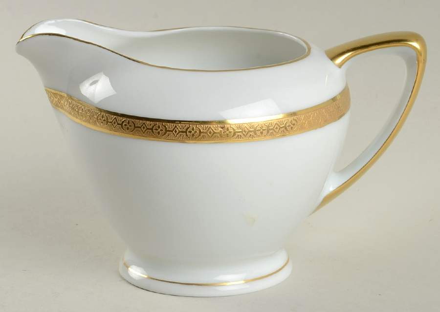VIT10  Creamer by Victoria (Czech)-1