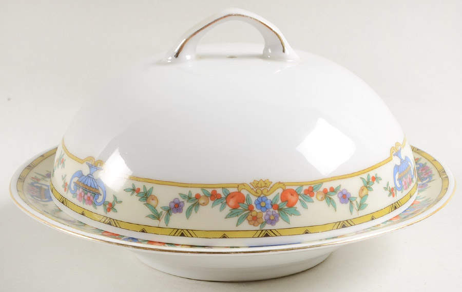 VIT11 Round Covered Butter with Strainer by Victoria (Czech)-1