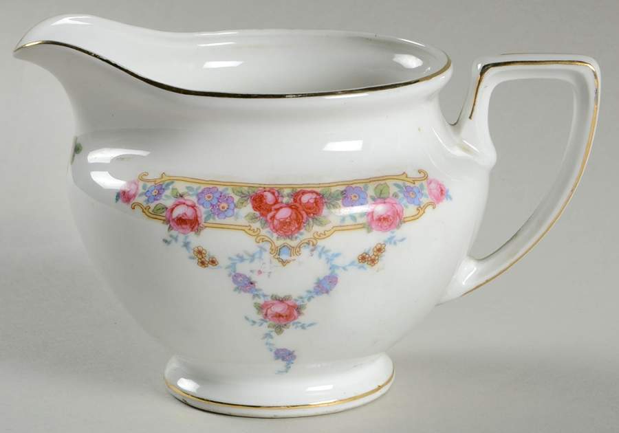VIT13 Creamer by Victoria (Czech)-1