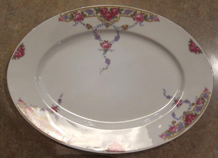 VIT13 11" Oval Serving Platter by Victoria (Czech)-1