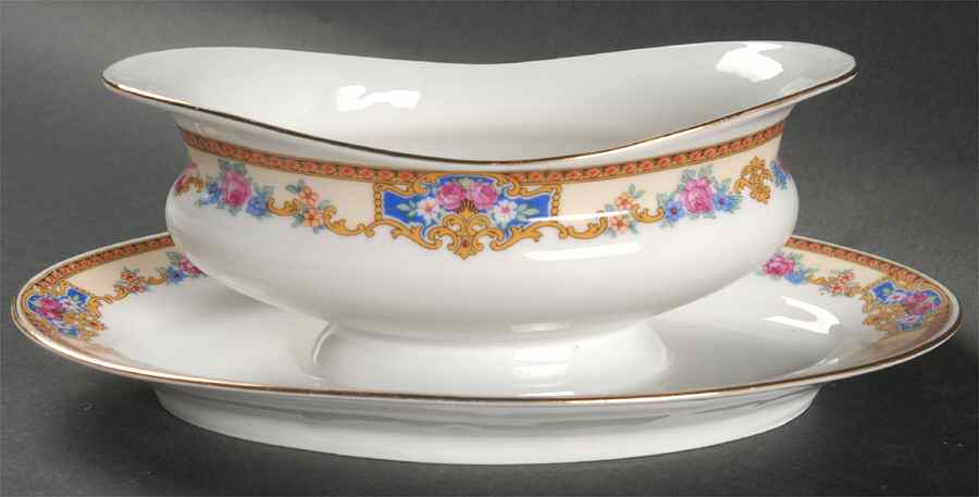 VIT14 Gravy Boat with Attached Underplate by Victoria (Czech)-1