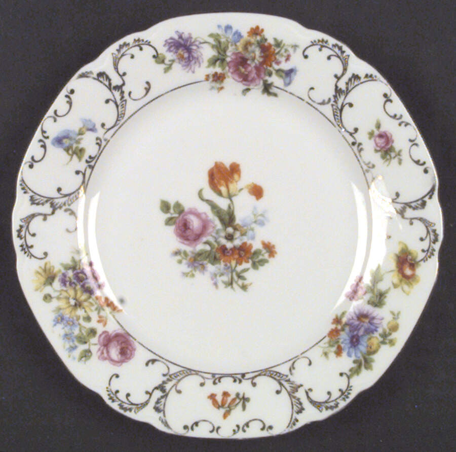 VIT21 (CZECH) Salad Plate by Victoria (Czech)-1