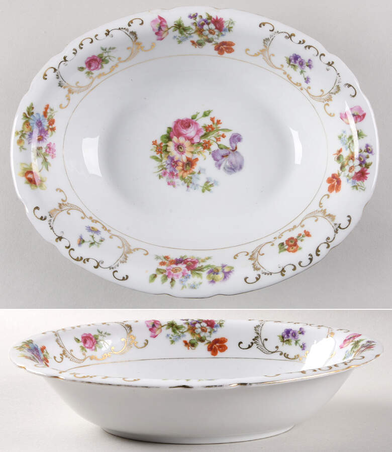 VIT21 (CZECH) 9" Oval Vegetable Bowl by Victoria (Czech)-1