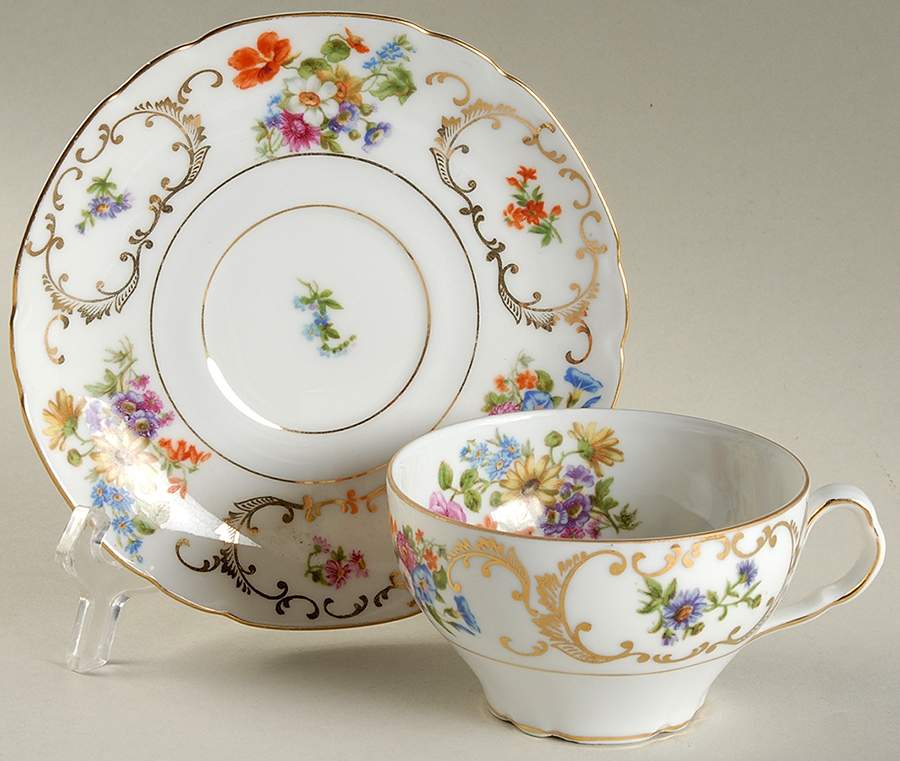 VIT21 (CZECH) Flat Cup & Saucer Set by Victoria (Czech)-1