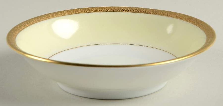 VIT23  Fruit/Dessert (Sauce) Bowl by Victoria (Czech)-1