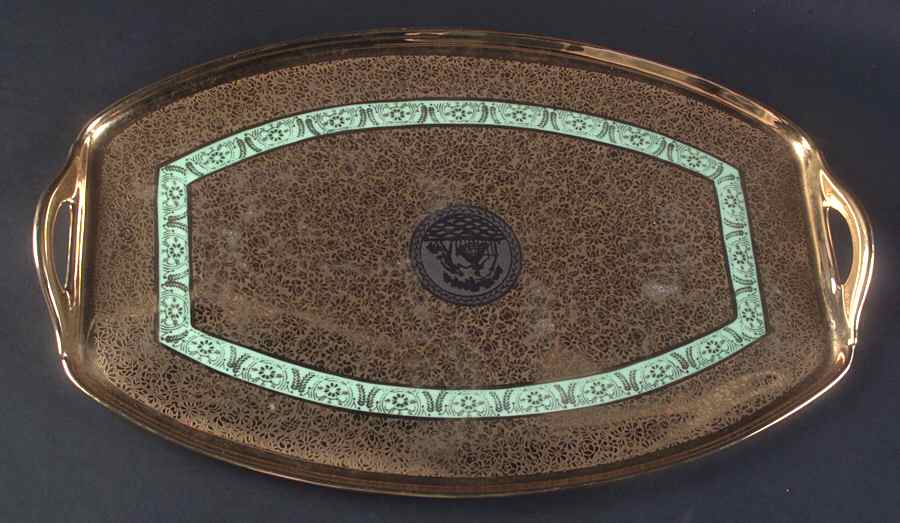 VIT26 (CZECHOSLOVAKIA) Handled Serving Tray by Victoria (Czech)-1