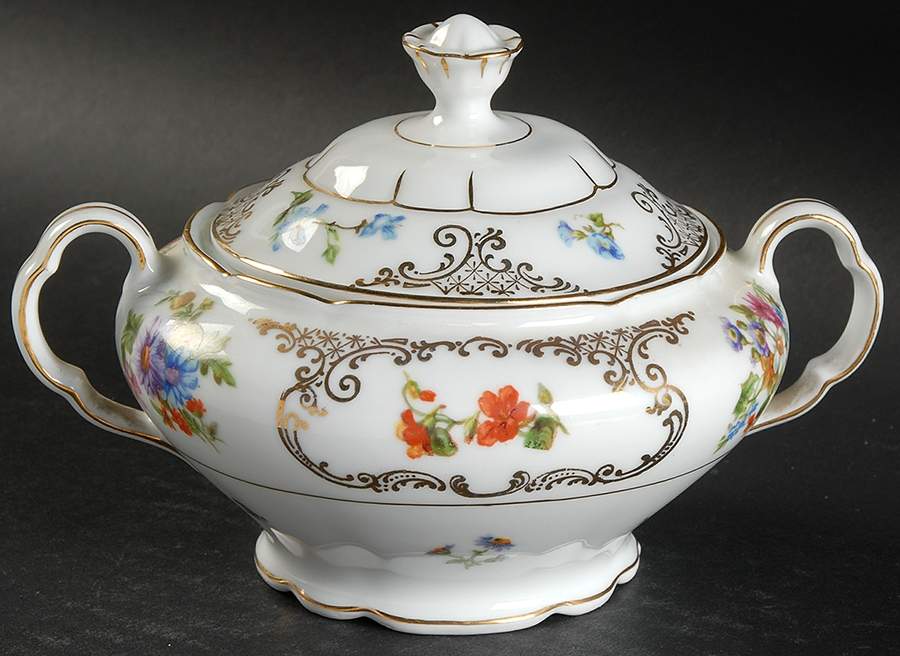 VIT3 Sugar Bowl & Lid by Victoria (Czech)-1