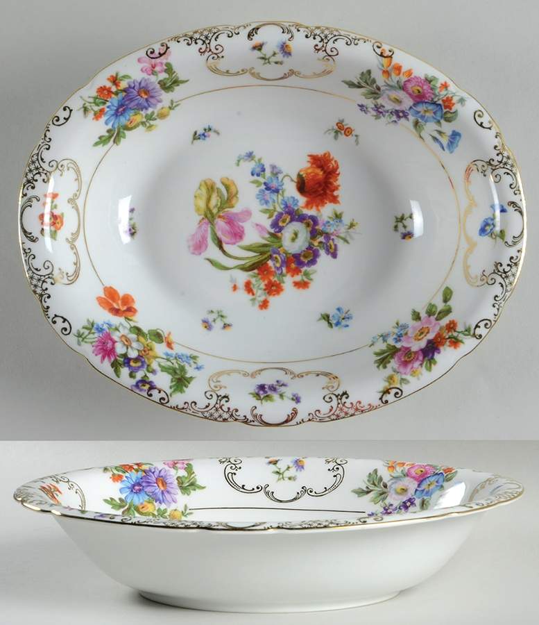 VIT3 10" Oval Vegetable Bowl by Victoria (Czech)-1