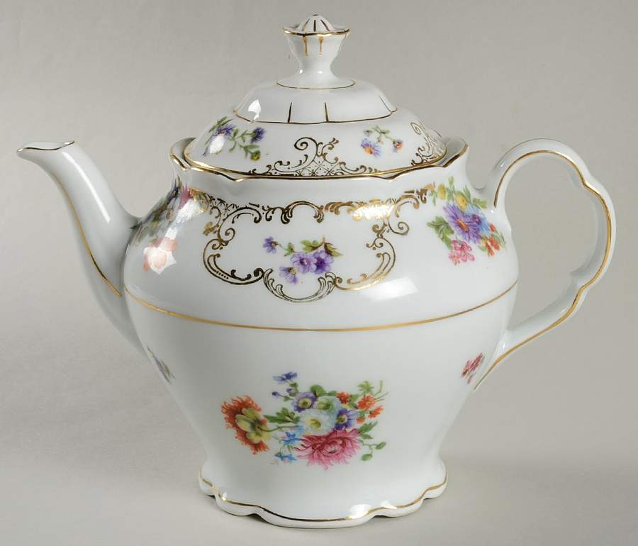 VIT3 Teapot & Lid by Victoria (Czech)-1