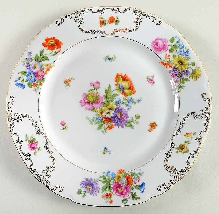 VIT3 11" Chop Plate (Round Platter) by Victoria (Czech)-1