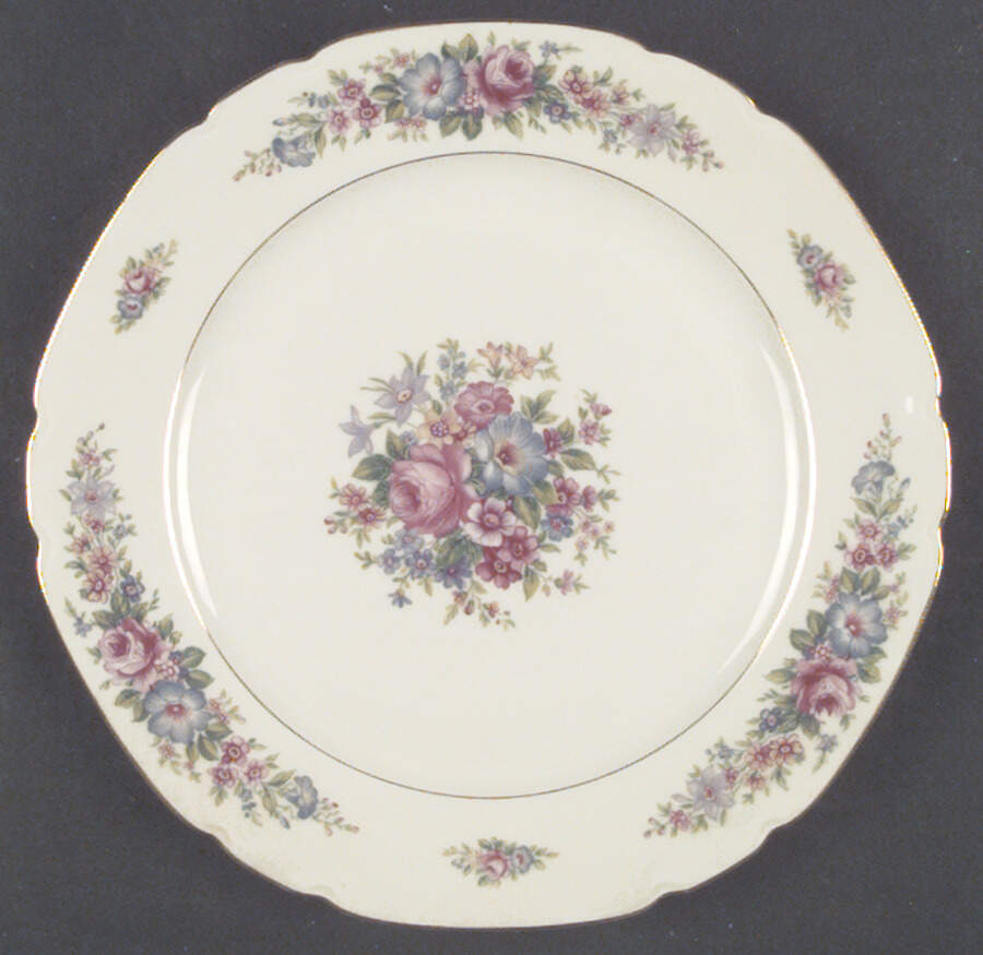 VIT31 Dinner Plate by Victoria (Czech)-1