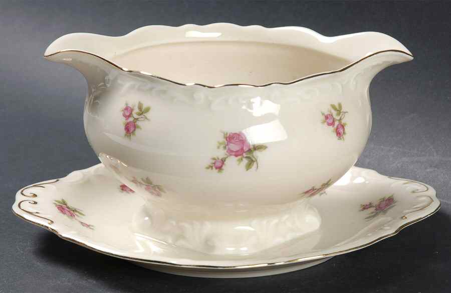 VIT37 (CZECH) Gravy Boat with Attached Underplate by Victoria (Czech)-1