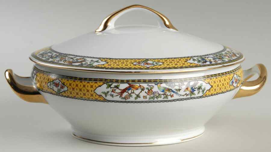 VIT45 Round Covered Vegetable by Victoria (Czech)-1