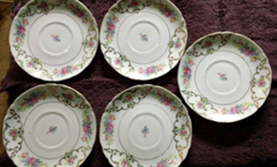 VIT46 Saucer by Victoria (Czech)-1