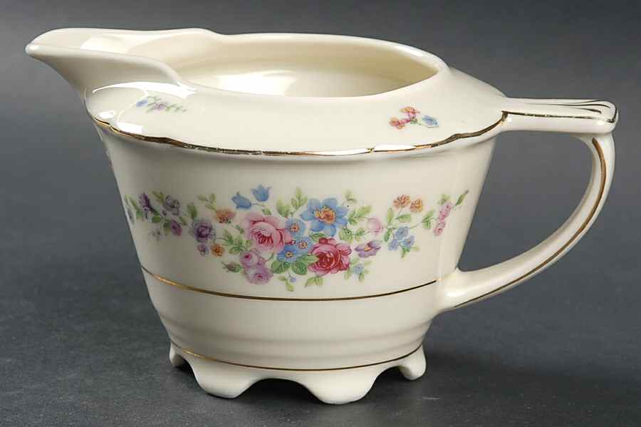 205 Creamer by Victoria (Czech)-1