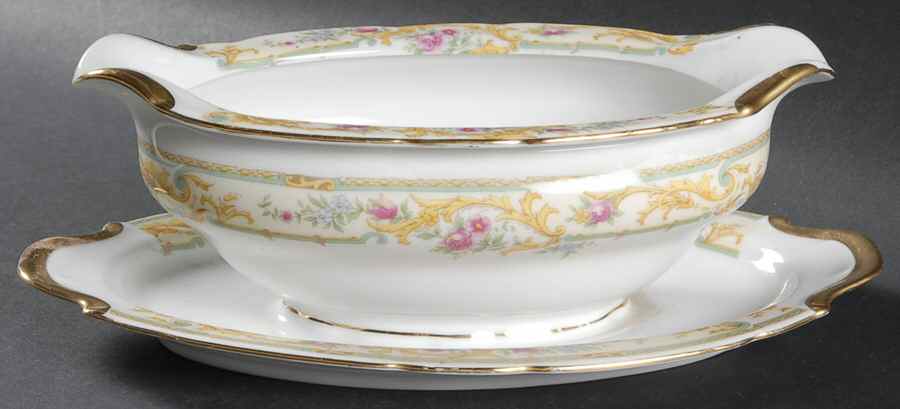 VIT54 Gravy Boat with Attached Underplate by Victoria (Czech)-1