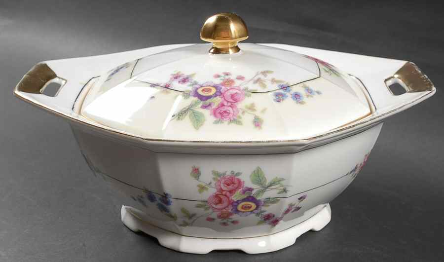 VIT55 Round Covered Vegetable by Victoria (Czech)-1