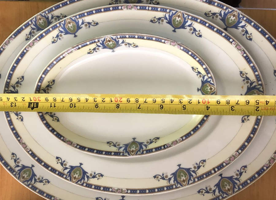 VIT60 13" Oval Serving Platter by Victoria (Czech)-1