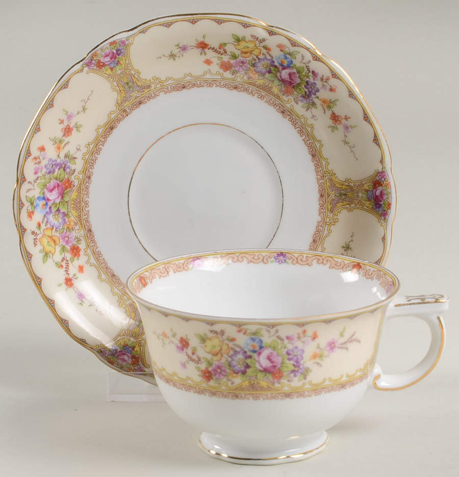 VIT62 Footed Cup & Saucer Set by Victoria (Czech)-1