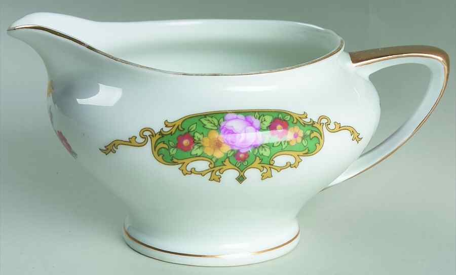 VIT73 Creamer by Victoria (Czech)-1