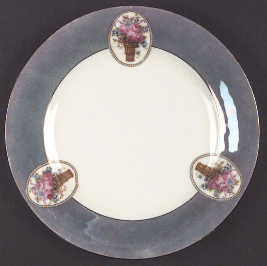 VIT87 (CZECH) Salad Plate by Victoria (Czech)-1