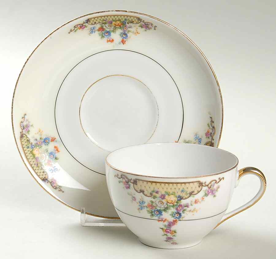 VIT9 Flat Cup & Saucer Set by Victoria (Czech)-1