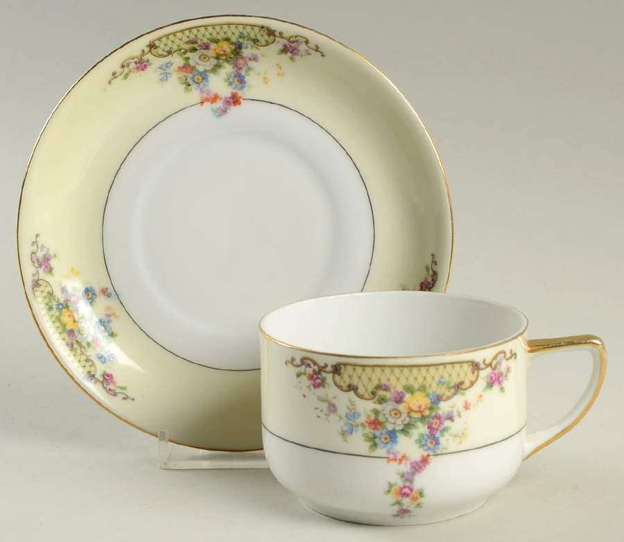 VIT9 Flat Cup & Saucer Set by Victoria (Czech)-1