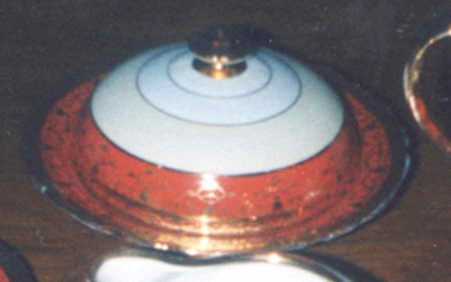 VIT90 Round Covered Butter by Victoria (Czech)-1
