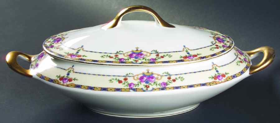 Warwick Oval Covered Vegetable by Victoria (Czech)-1