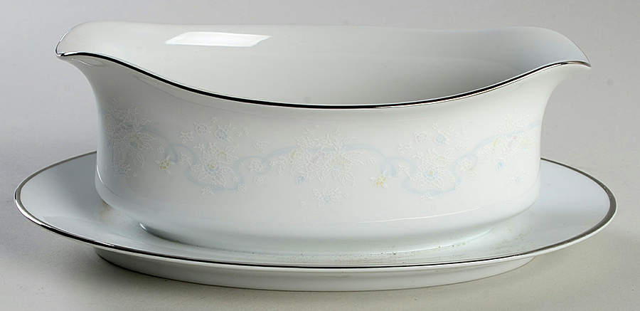 Bridal Bouquet Gravy Boat with Attached Underplate by Viletta-1