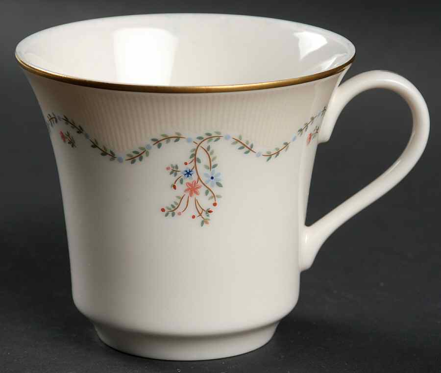 Chanson Flat Cup by Viletta-1