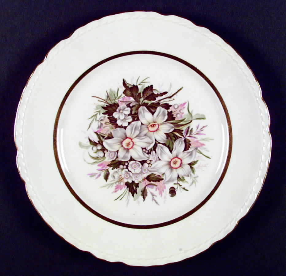 April Dinner Plate by Vogue-1