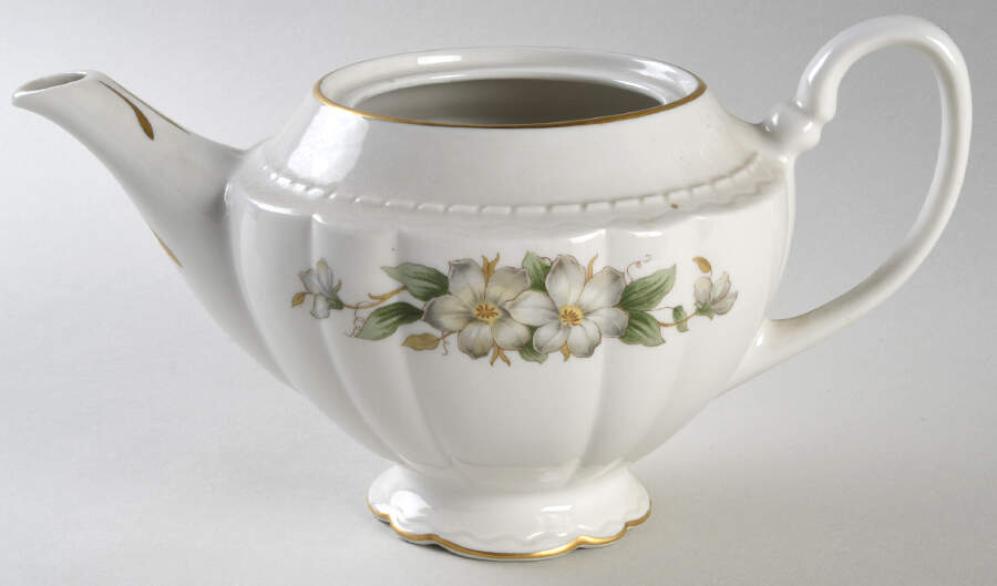 Arcadia Teapot No Lid by Vogue-1