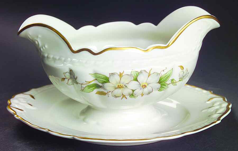 Arcadia Gravy Boat with Attached Underplate by Vogue-1
