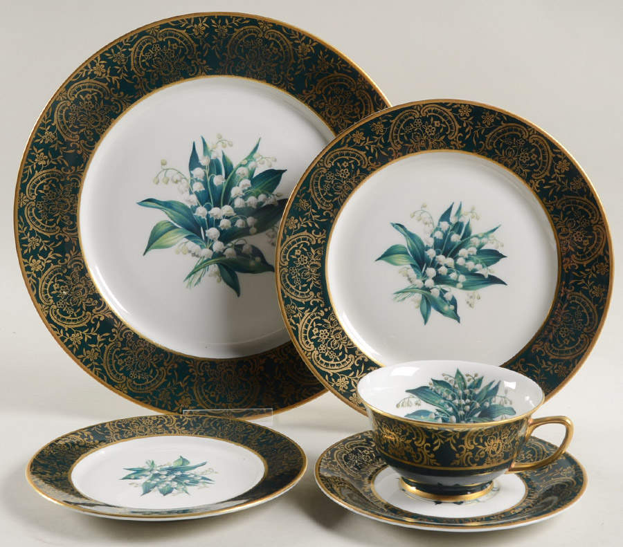 Candlelight 5 Piece Place Setting by Vogue-1